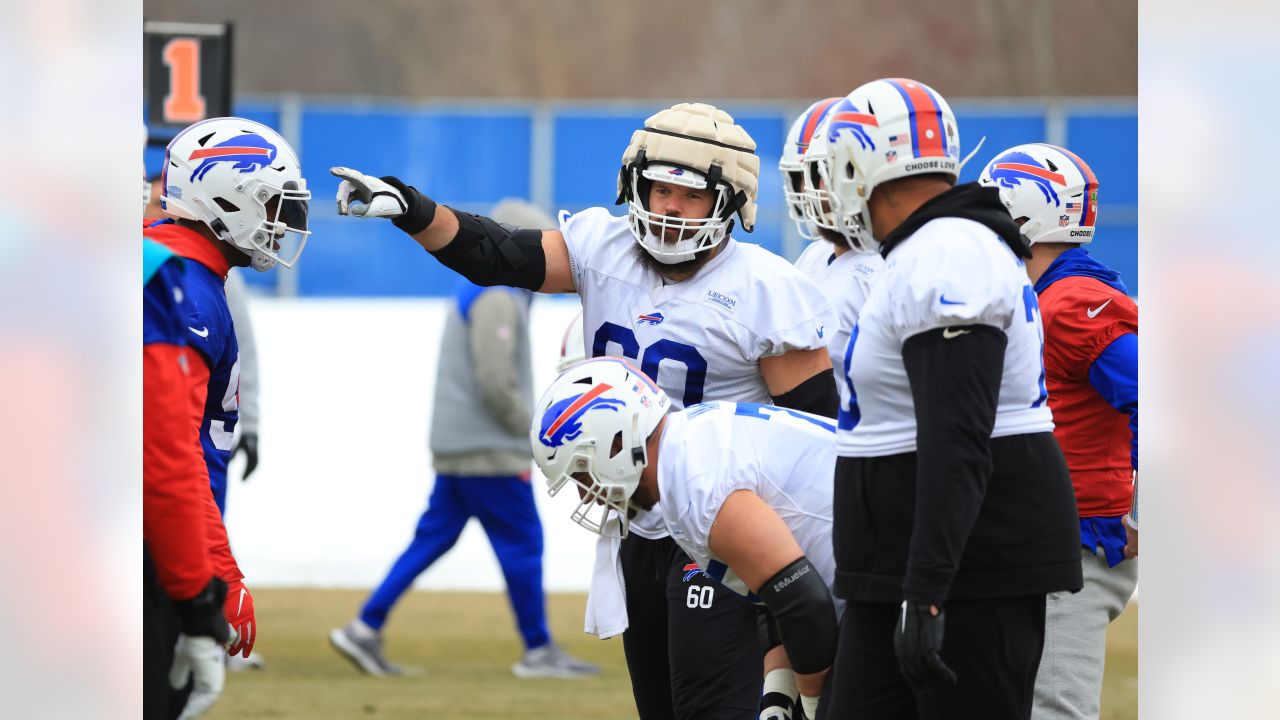 Josh Allen's connection with Joe Burrow, Mitch Morse's return and Bills  injury updates