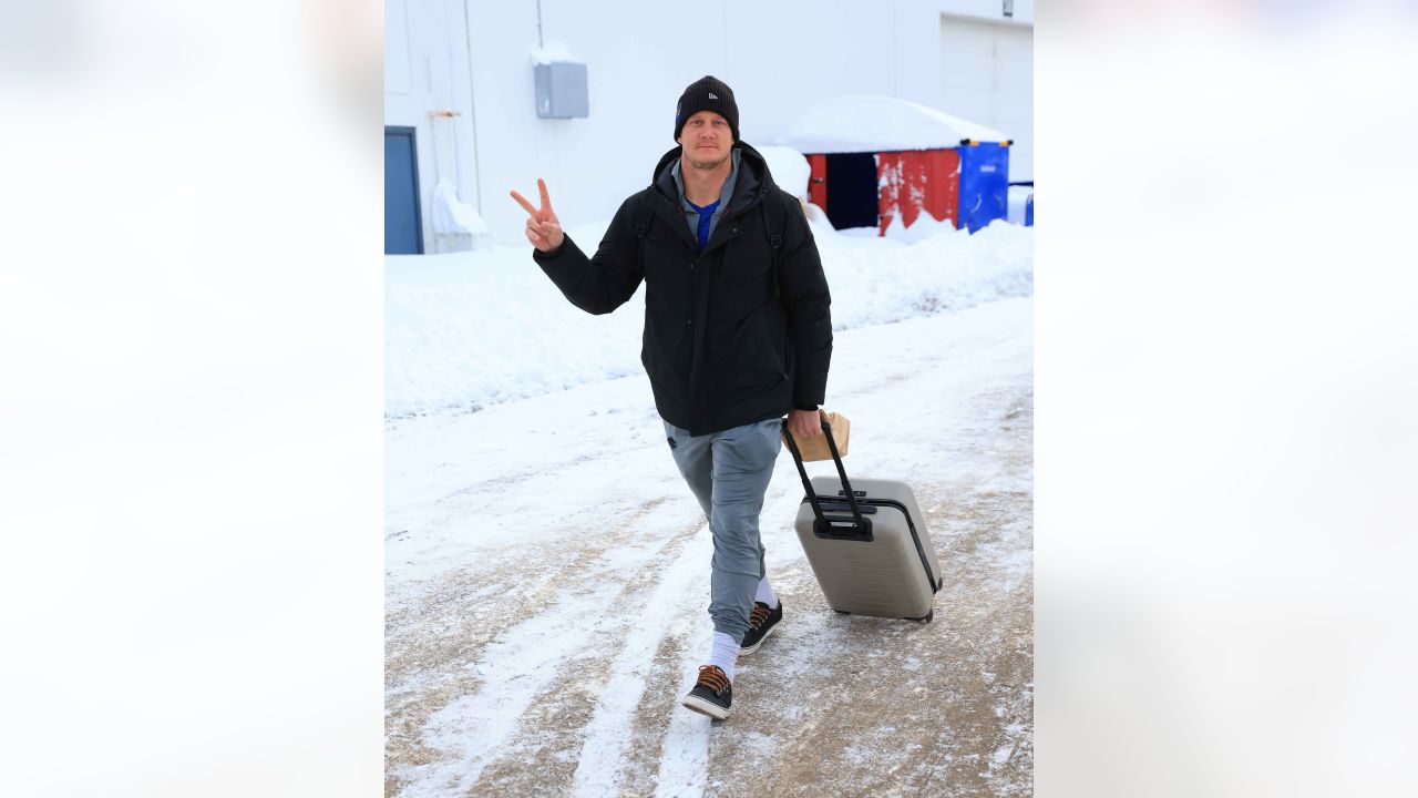 Exclusive Look How Bills Mafia Dug Out Of Snow To Play In Detroit