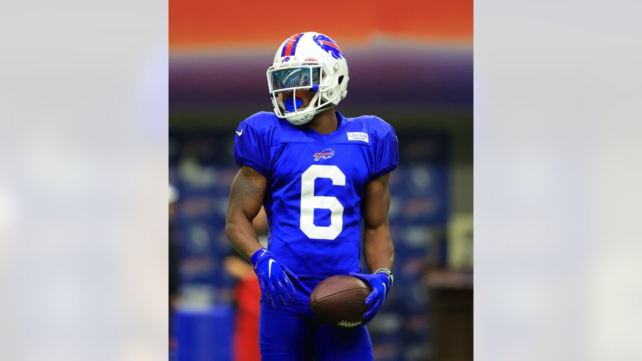 6 weeks ago, Isaiah McKenzie was warming Bills' bench; He