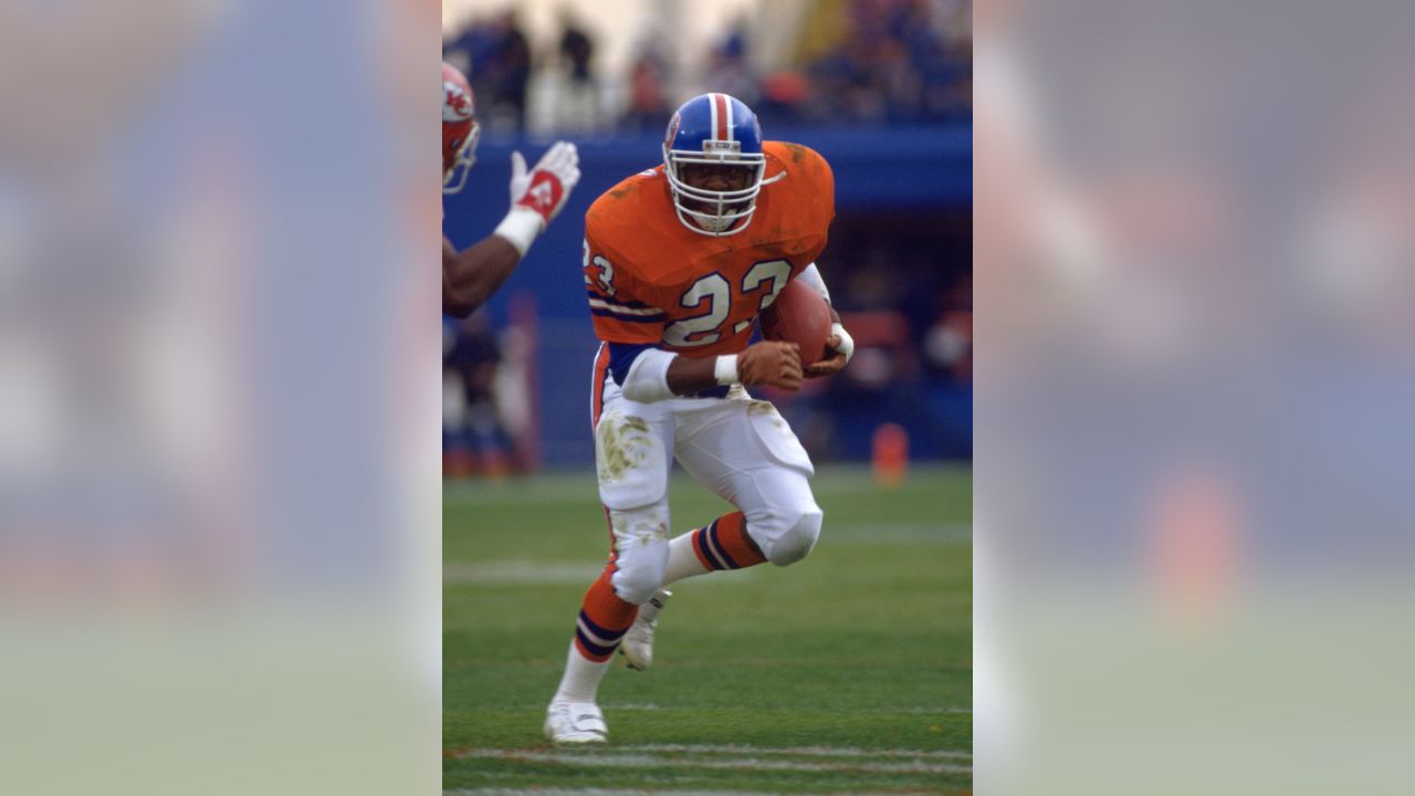 By 1998 Maa Tanuvasa became a regular starter. He led the Broncos