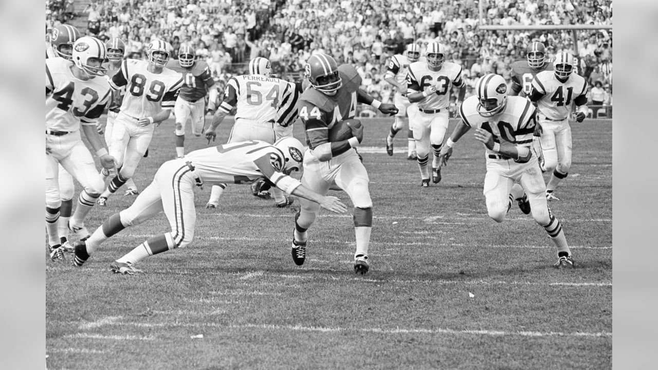 Broncos great Floyd Little reveled in the toughness of old-school football