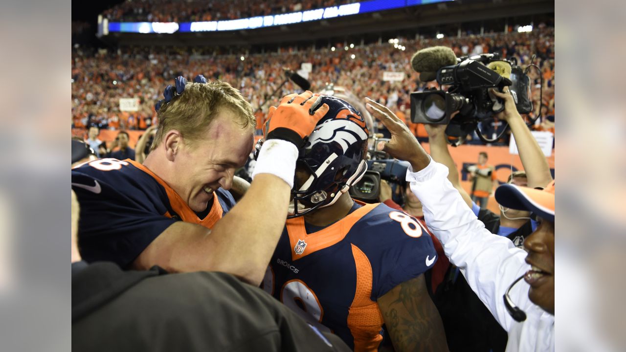 Aqib Talib celebrates milestone pick-six with leap into arms of Broncos fans