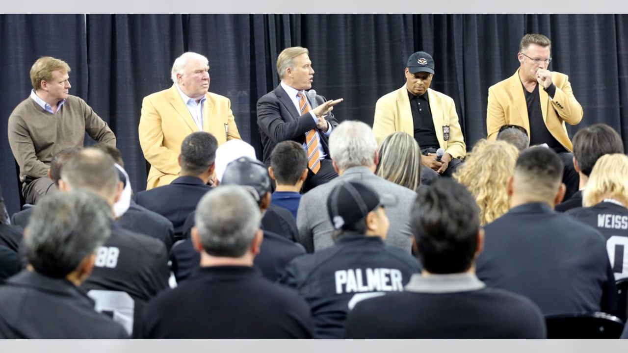 Hall Of Fame Fan Forum Photos