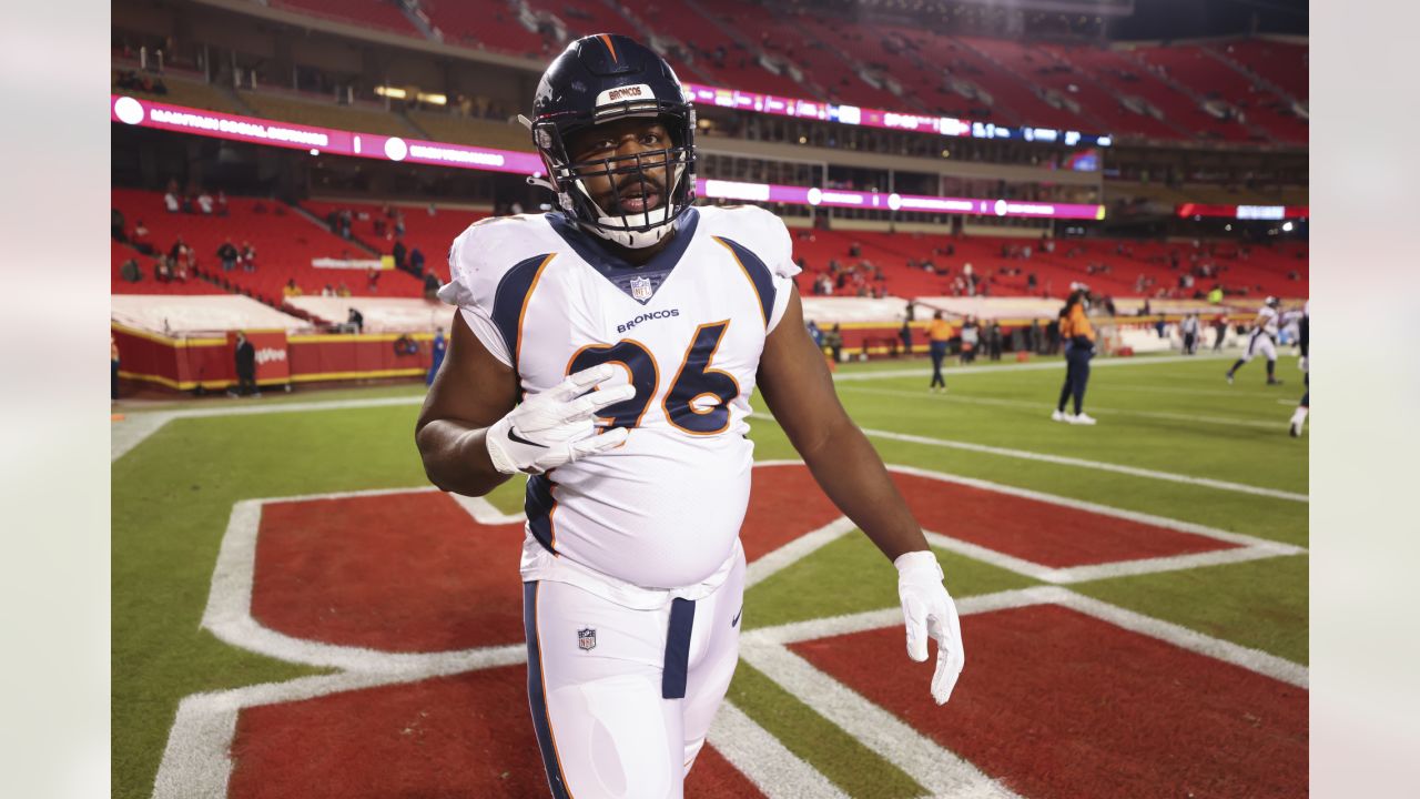 Shelby Harris agrees to 3-year deal to stay with Denver Broncos – The  Durango Herald