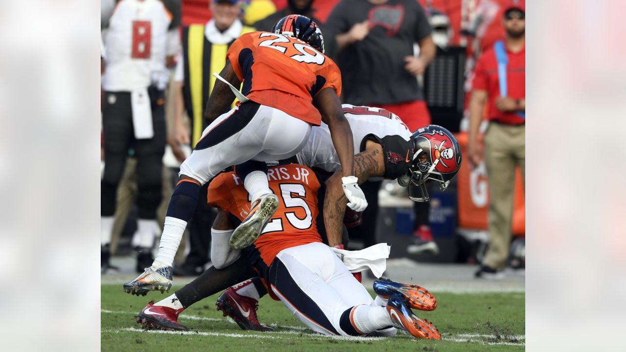 Broncos lose Siemian, beat Bucs 27-7