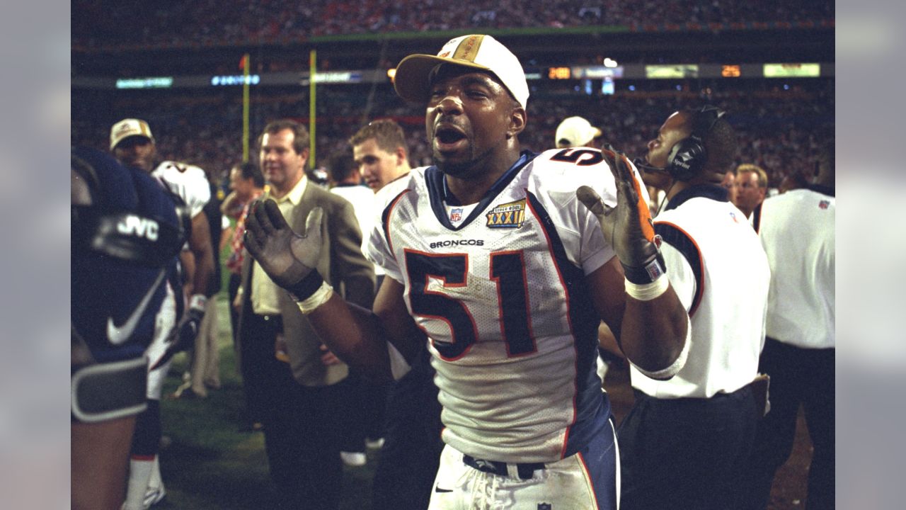 Broncos to display three retired jersey numbers at stadium – The