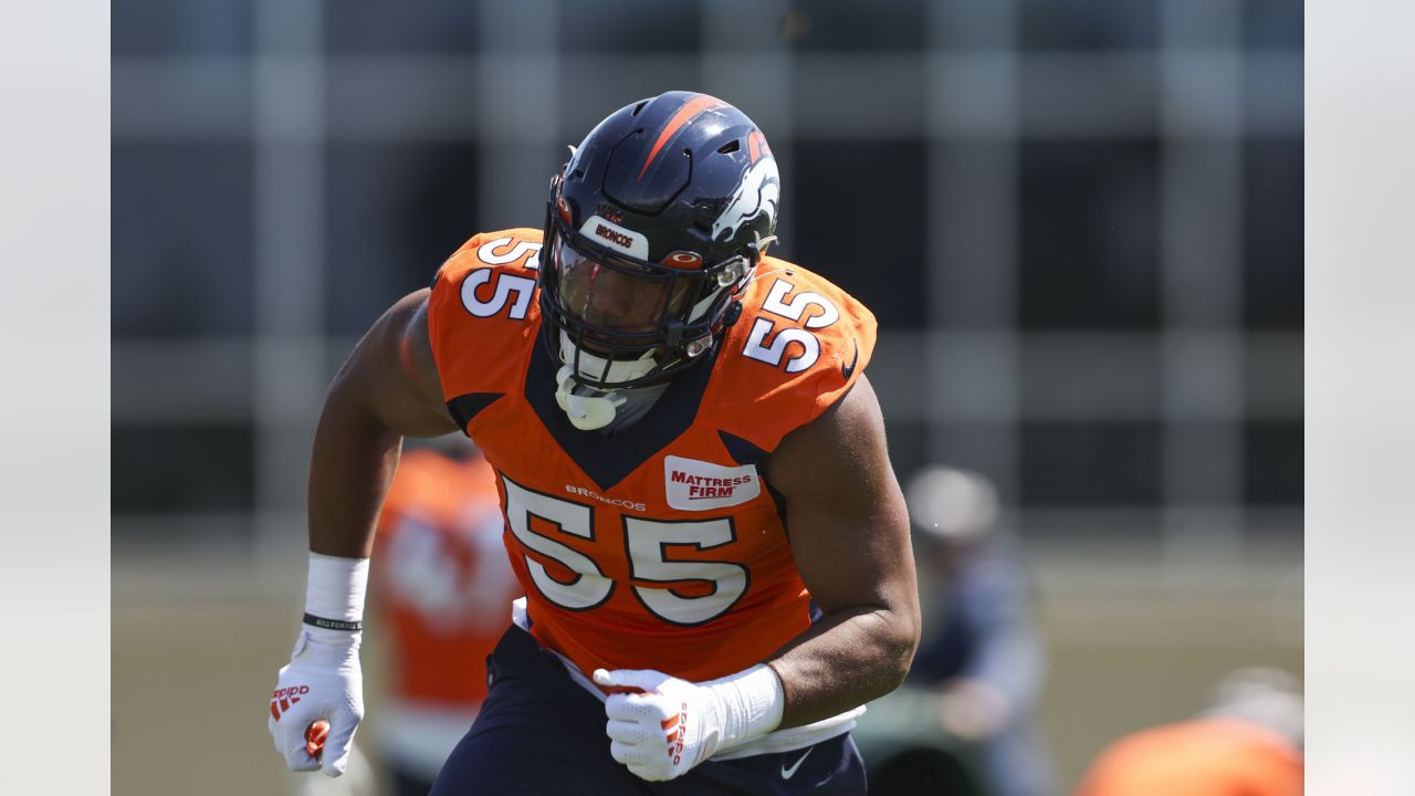 Broncos' Chubb eyes Denver long-term amid trade rumors - CBS Colorado