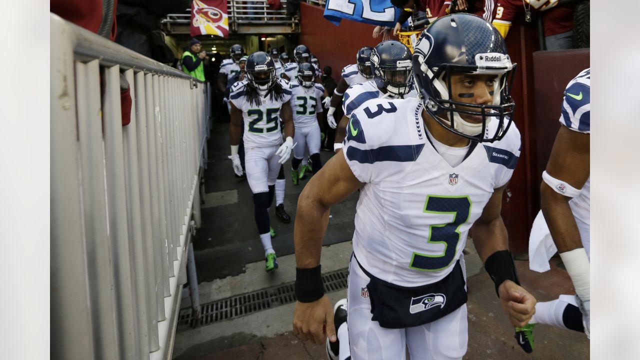 Seahawks agree to trade Russell Wilson to Denver - Tofino-Ucluelet