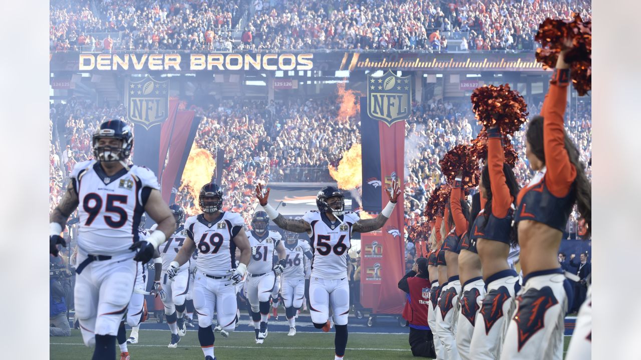 LOOK: The Denver Broncos unveil their massive Super Bowl 50 banner