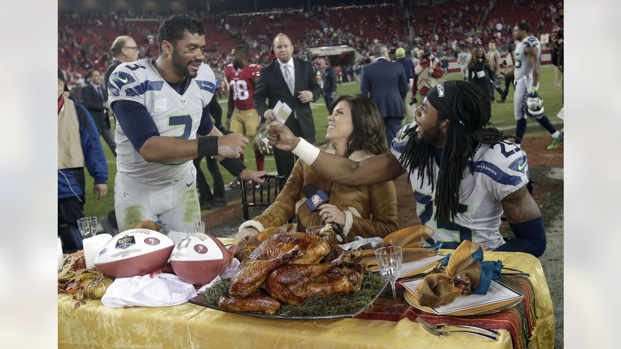 Russell Wilson and Richard Sherman exchange jerseys postgame