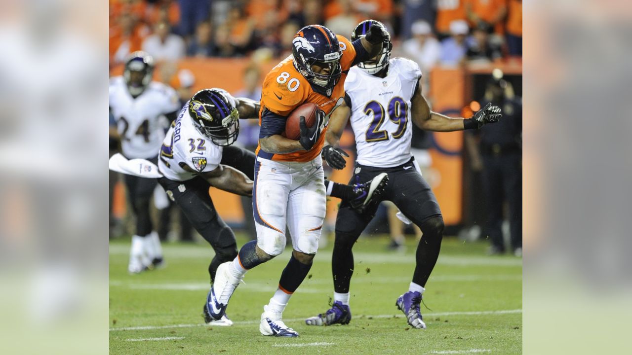 Denver Broncos - #Broncos 7, Arizona Cardinals 3 - Peyton Manning connects  with Julius Thomas from seven yards out to become just the 2nd player --  and fastest -- in NFL history