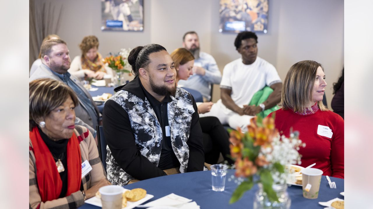 Two young, talented world-changers': Justin Simmons presents Broncos Boys &  Girls Club members Nashara and Naja'Ray with nomination for NFL's Inspire  Change Changemaker Award