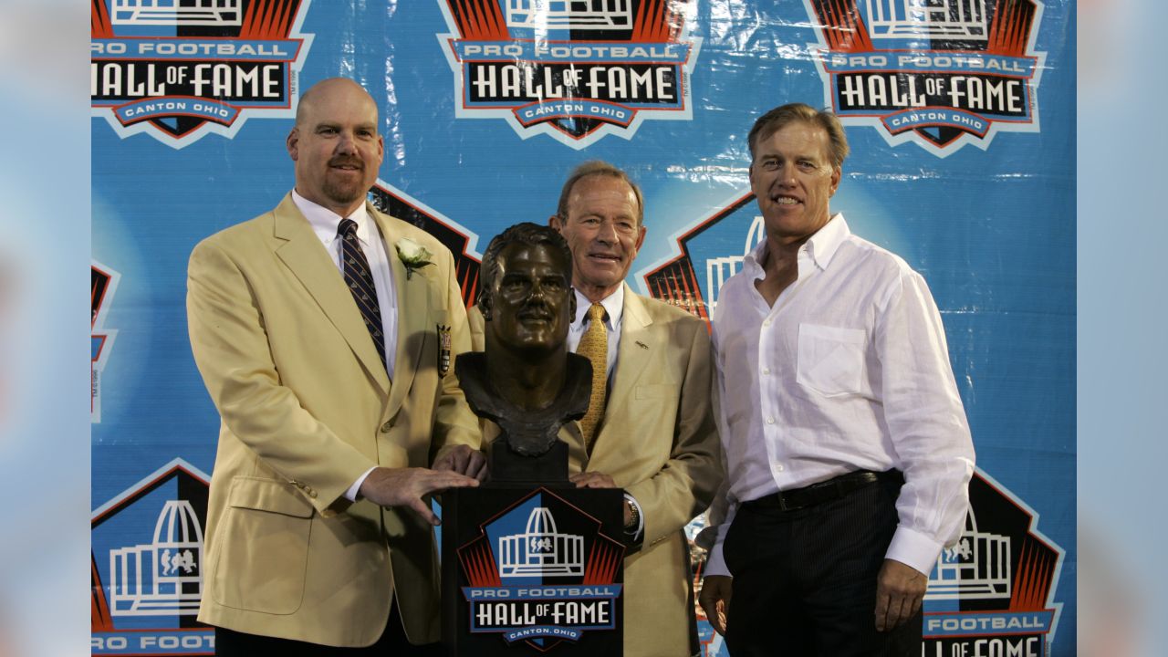 Pro Football Hall of Fame banner serves as Joe Thomas' first piece of  recognition for induction into Canton