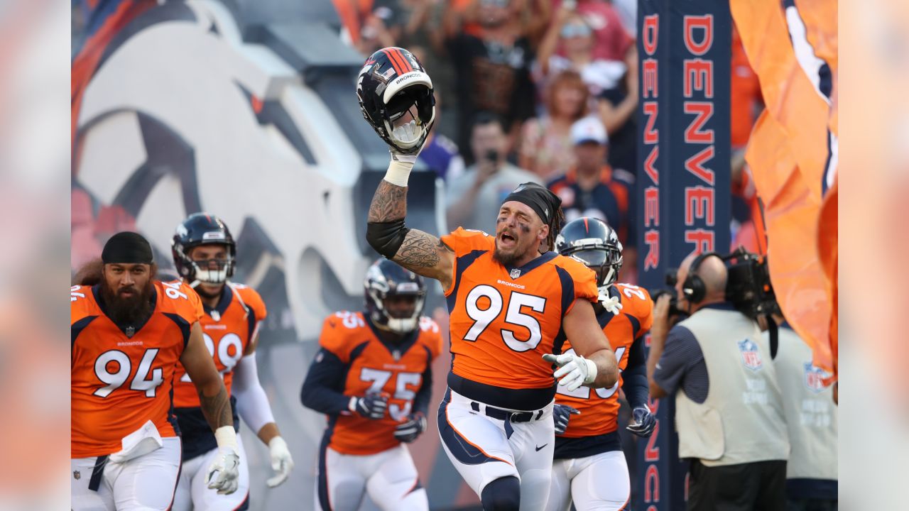 Colorado, USA. 18 August 2018. Denver Broncos defensive end Derek Wolfe  (95) during the first quarter of an NFL preseason matchup between the  Chicago Bears and the Denver Broncos at Broncos Stadium