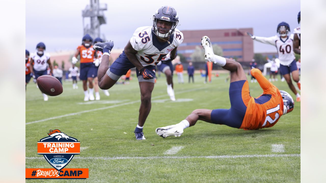 Denver Broncos cornerback Ja'Quan McMillian (35) lines up during