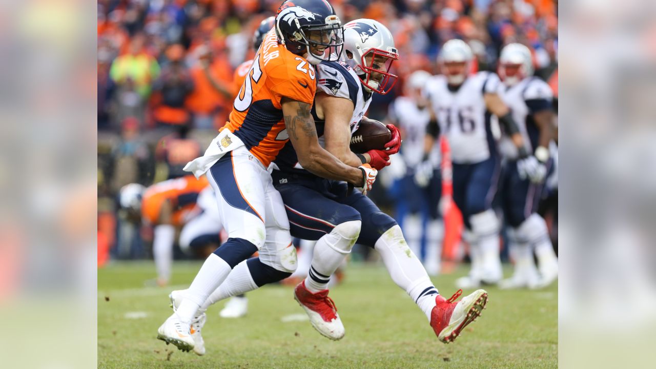 Denver Broncos cornerback Chris Harris before an AFC West divisional  News Photo - Getty Images