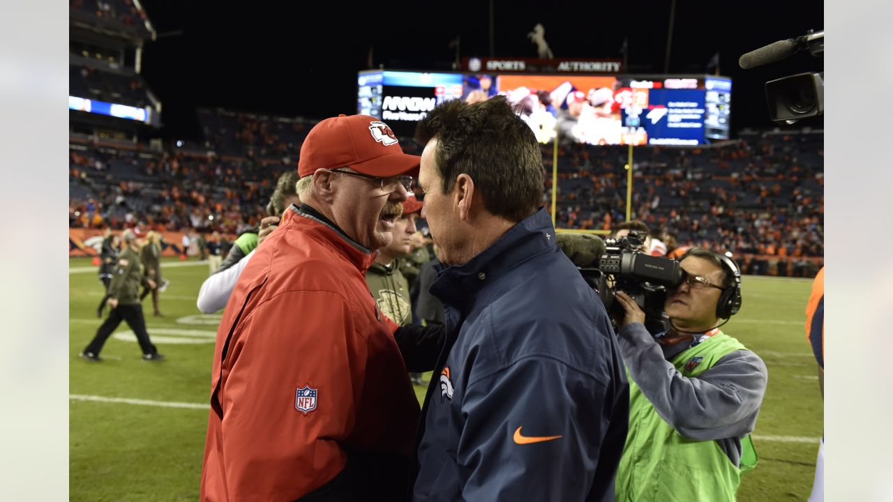 Gary Kubiak, Denver Broncos Coach Who Led Team to a Title, Is Expected to  Retire - The New York Times