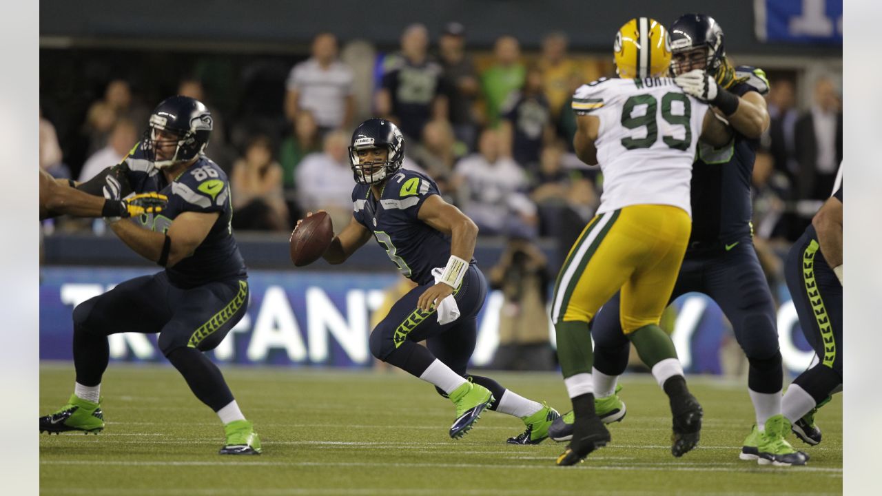 Broncos trade for Seahawks QB Russell Wilson, reports say