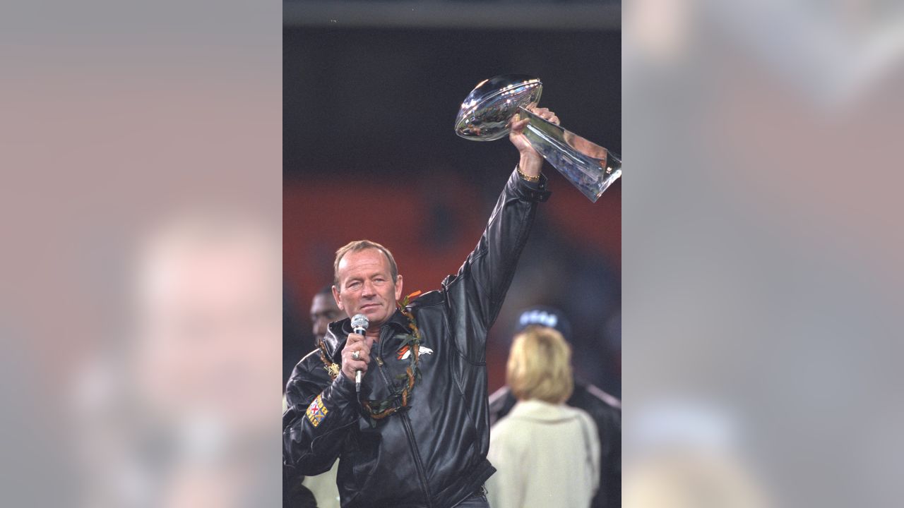 St. Louis Rams Super Bowl Trophy 8x10 Photo Lombardi Trophy Los Angeles LA  Rams