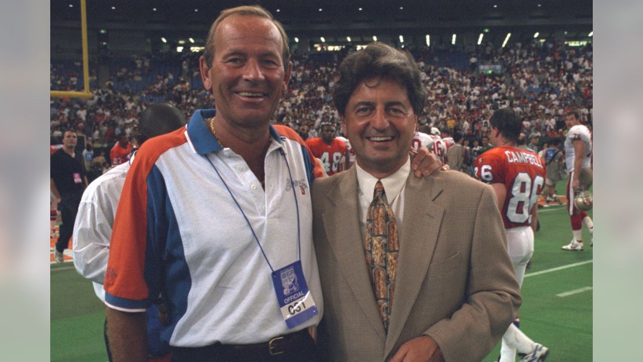 Bowlen's family to receive late Broncos owner's HOF jacket, ring