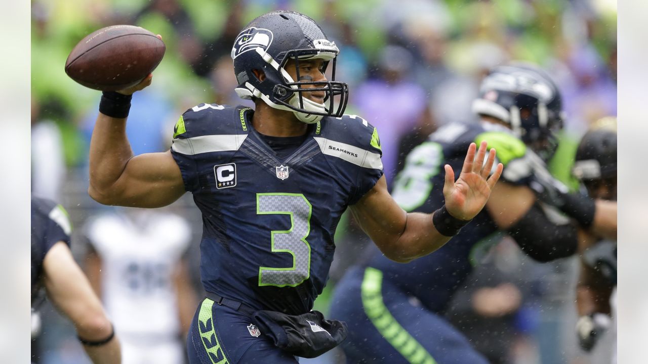 Broncos trade for Seahawks QB Russell Wilson, reports say
