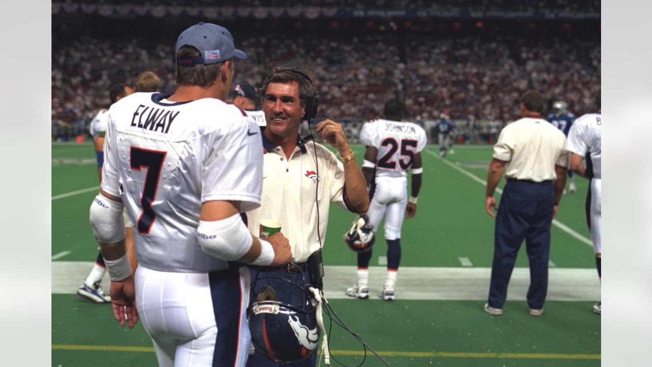 Inside Mike Shanahan's sideline conversations with John Elway