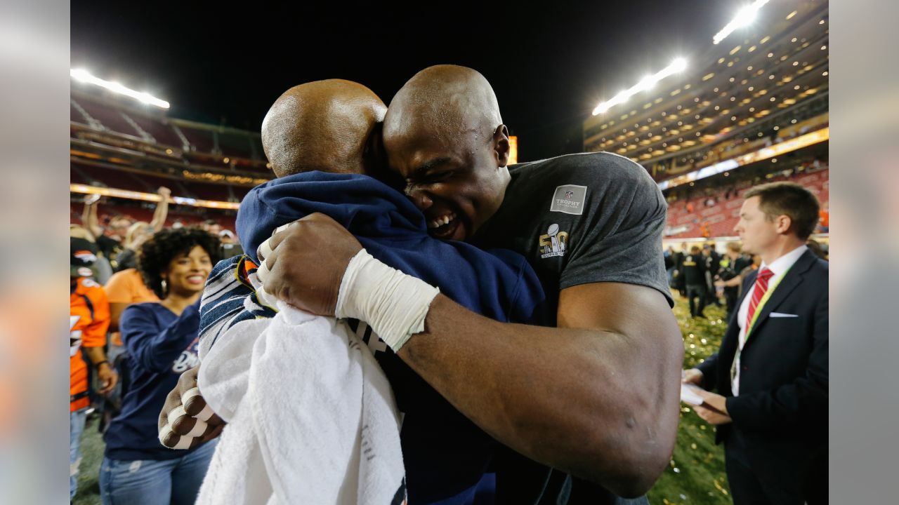 Dallas Cowboys outside linebacker DeMarcus Ware (94) celebrates a