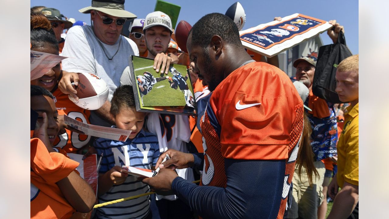 BRONCOS TO HOST SECOND-ANNUAL FREE FLAG FOOTBALL FESTIVAL ON SATURDAY AT  UCHEALTH TRAINING CENTER'S PAT BOWLEN FIELDHOUSE - Back Sports Page