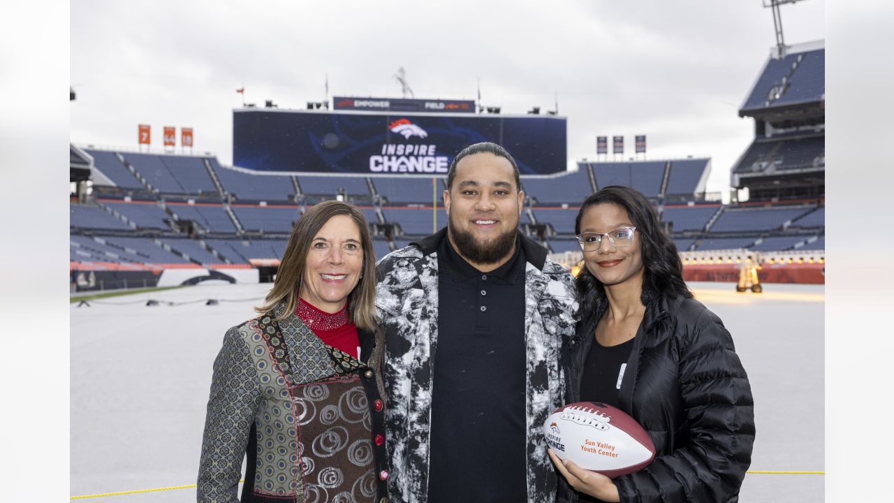 Denver Broncos on Twitter: Broncos Assistant Player Performance Coach  @EZaler is working with the @NFL & @Nike to inspire the next generation  of female athletes. 