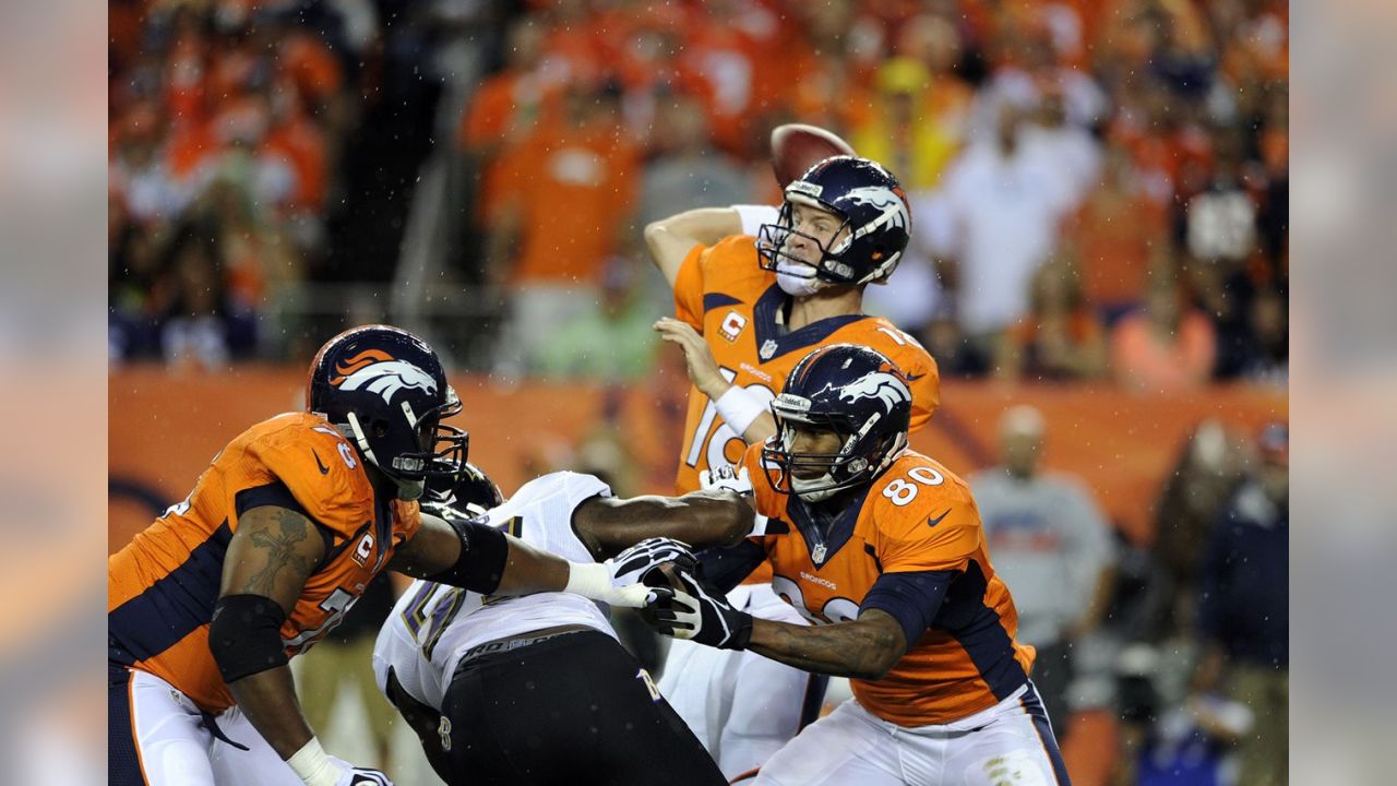 Peyton Manning ties NFL TD pass record in Broncos romp over Ravens 