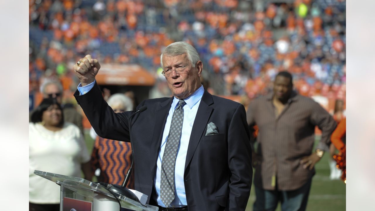 Broncos mourn the loss of Ring of Fame head coach Dan Reeves