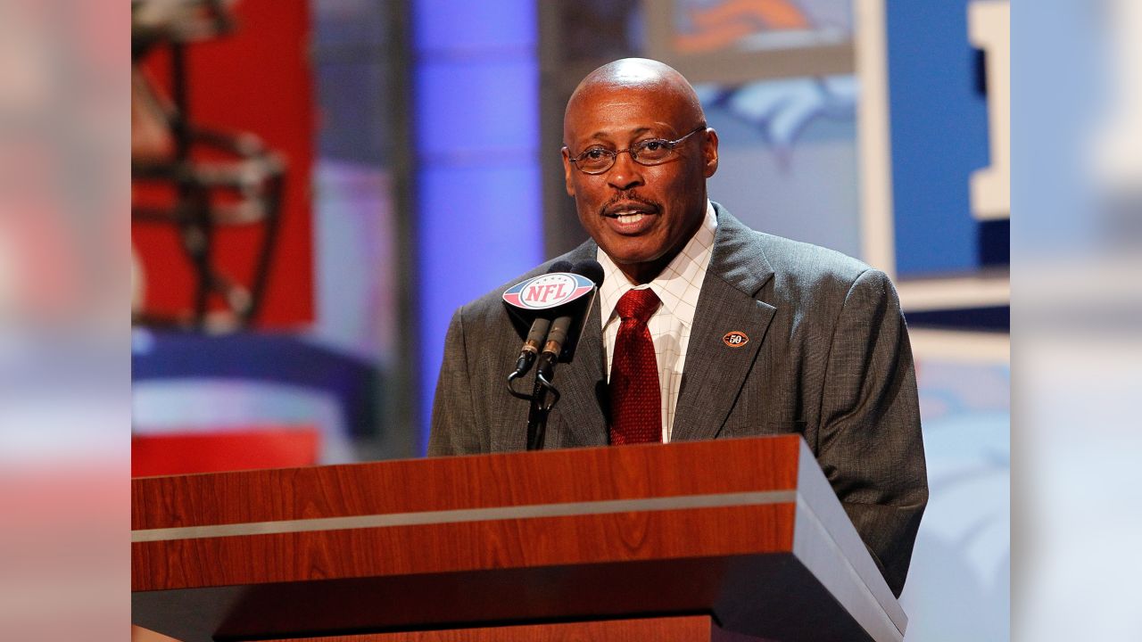 Floyd Little: Denver Broncos Hall of Fame running back dies aged