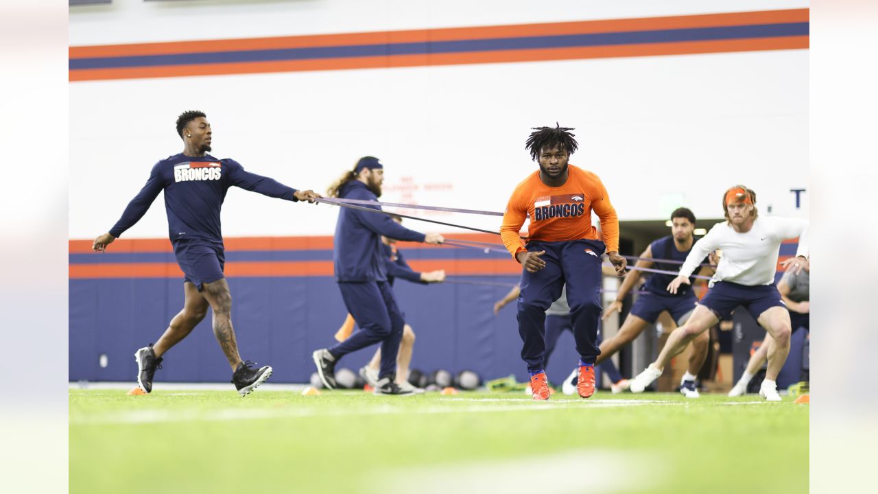 Justin Simmons, Broncos defense hope to uphold defensive standard as  Russell Wilson leads offense, Broncos