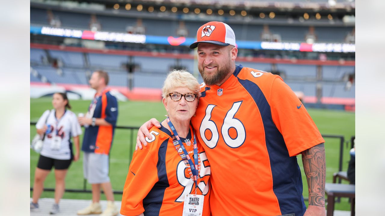 Denver Broncos - Happy birthday, Dalton Risner!