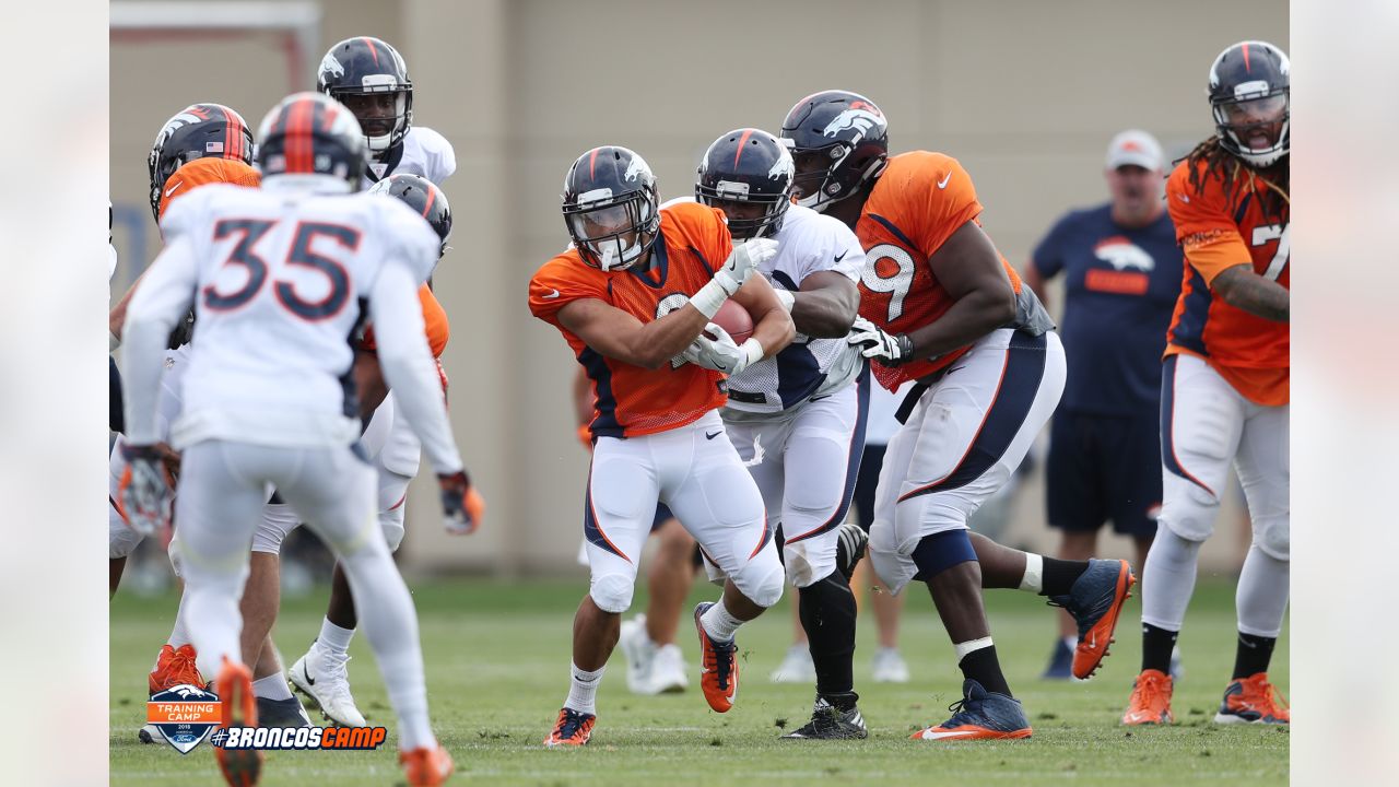 Broncos training camp rewind, Day 5: Sloppy start, better finish for offense