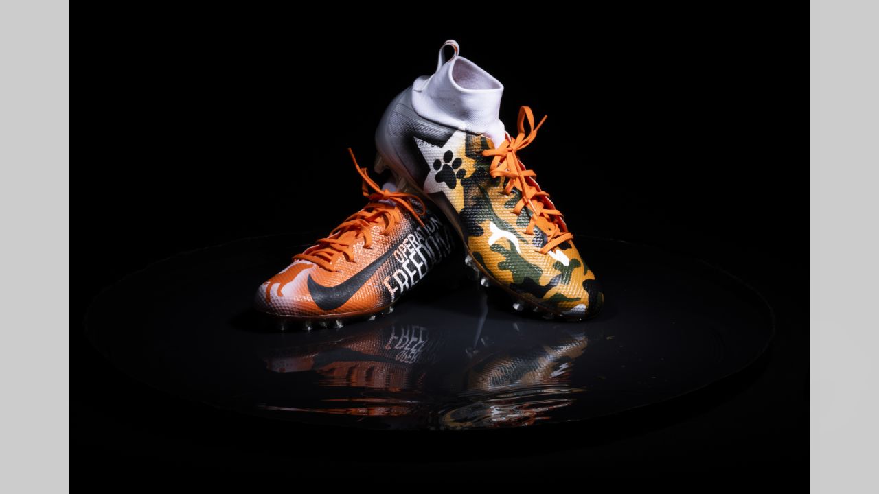 NFL Combine: Players Get Sick Custom Cleats  On the Spot!