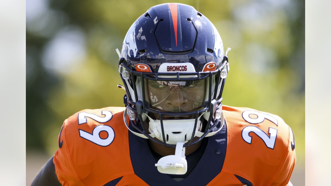 Broncos elevate DE Jonathan Harris and WR Kendall Hinton for Week 3 game vs.  49ers