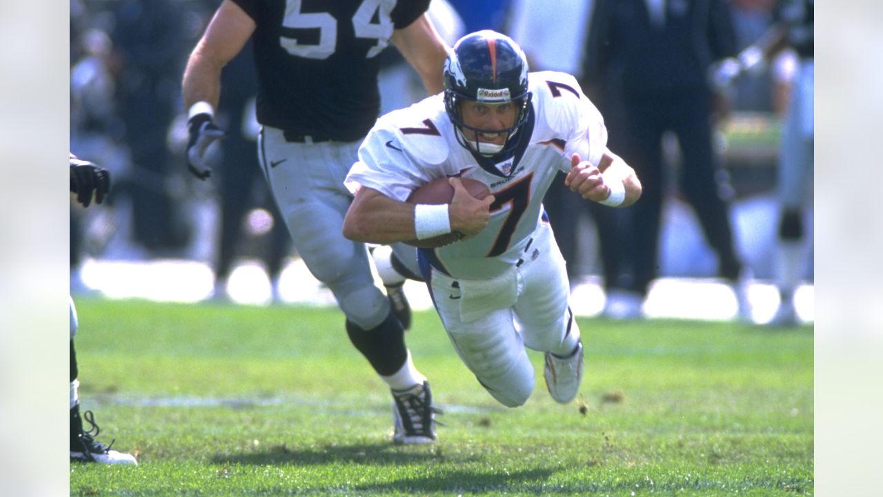 Super Bowl 32: John Elway, Broncos upset Packers - Sports