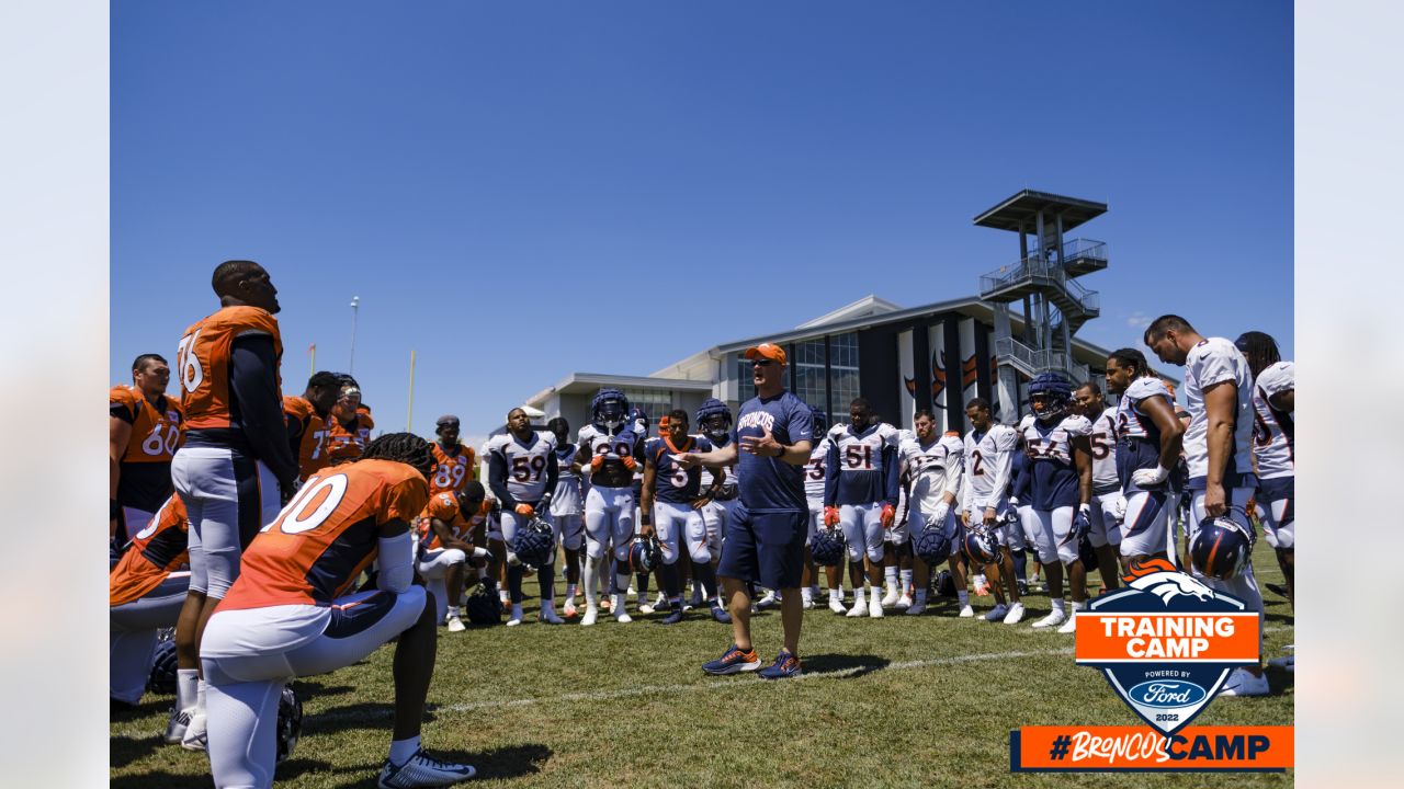 Denver Broncos Training Camp  Day 10: Russell Wilson Wows Fans & Media -  Sports Illustrated Mile High Huddle: Denver Broncos News, Analysis and More