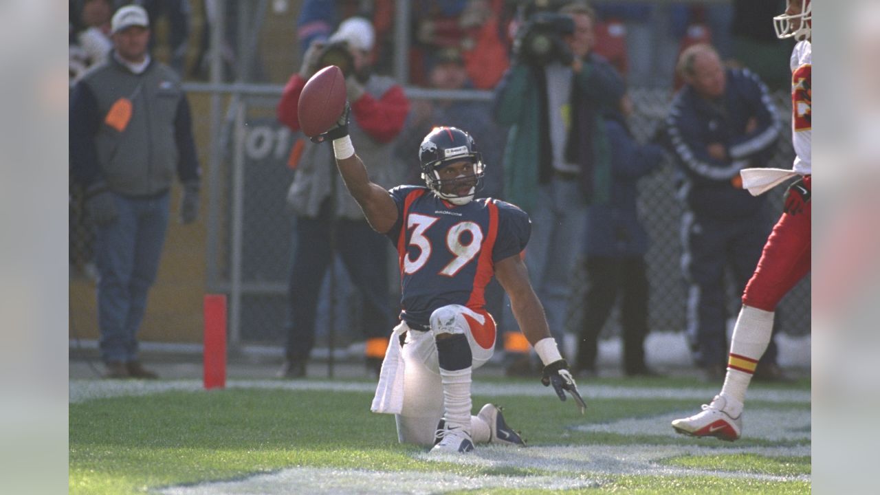 Denver Broncos: Legendary jersey numbers that should be retired