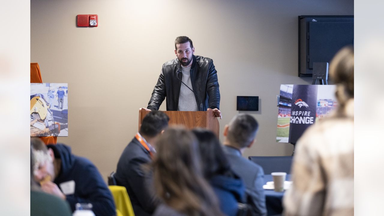 Two young, talented world-changers': Justin Simmons presents Broncos Boys &  Girls Club members Nashara and Naja'Ray with nomination for NFL's Inspire  Change Changemaker Award