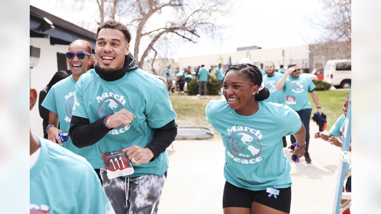 Two young, talented world-changers': Justin Simmons presents Broncos Boys &  Girls Club members Nashara and Naja'Ray with nomination for NFL's Inspire  Change Changemaker Award