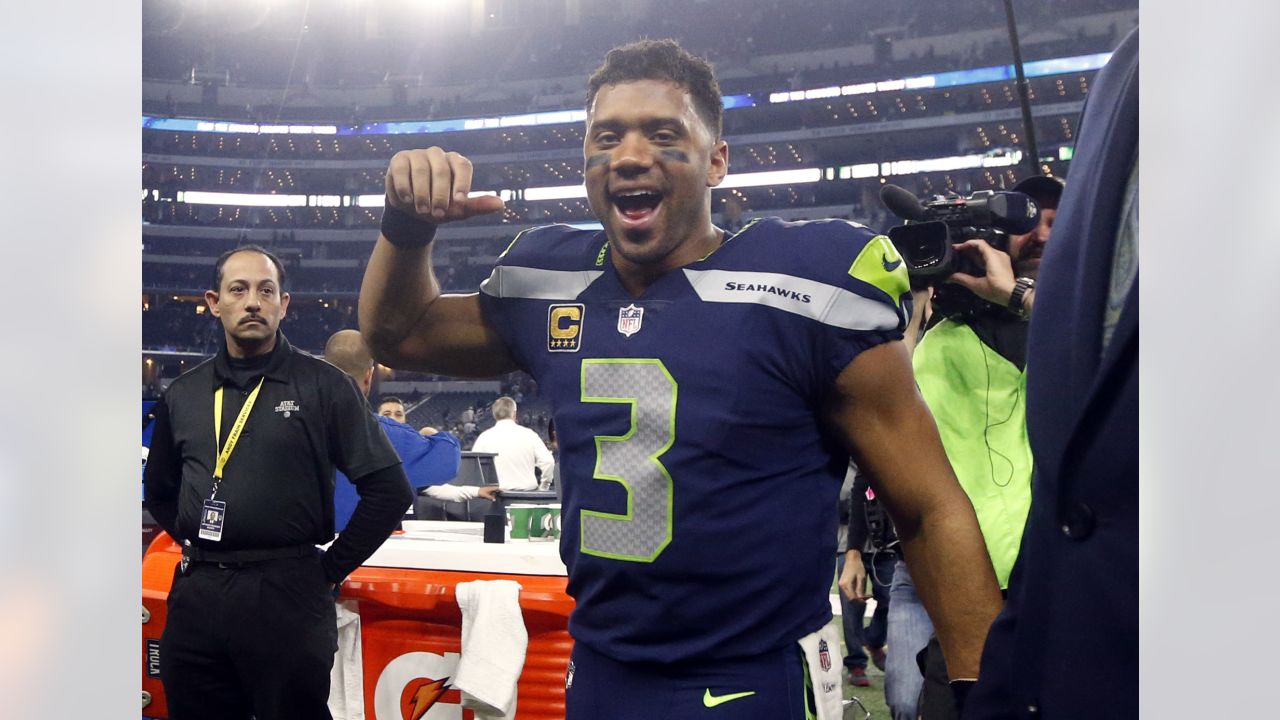 Broncos trade for nine-time Pro Bowl QB Russell Wilson