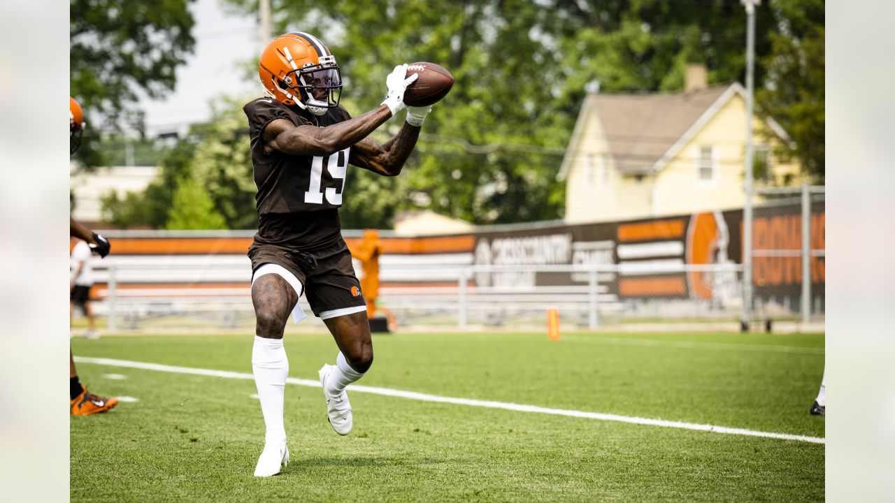 Images - Cleveland Browns Drumline Game Day Manager is a Navy Recruiter  [Image 6 of 10] - DVIDS