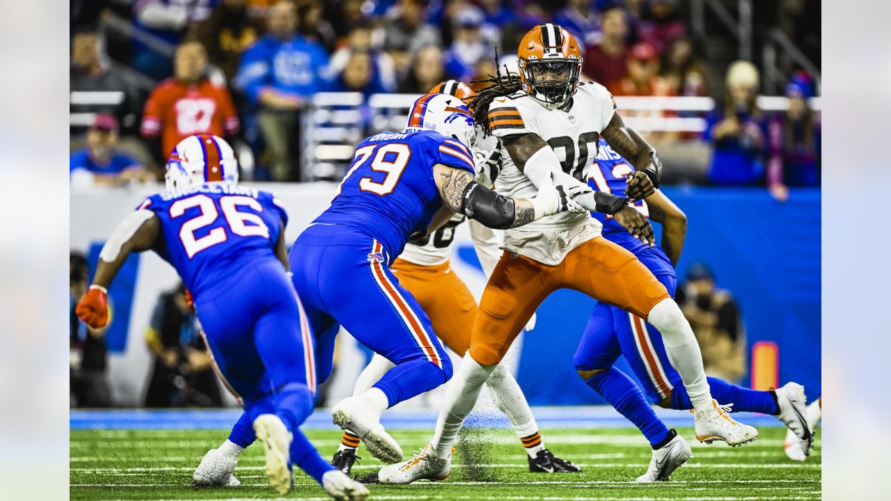 Photos: Week 11 - Browns at Bills Game Action