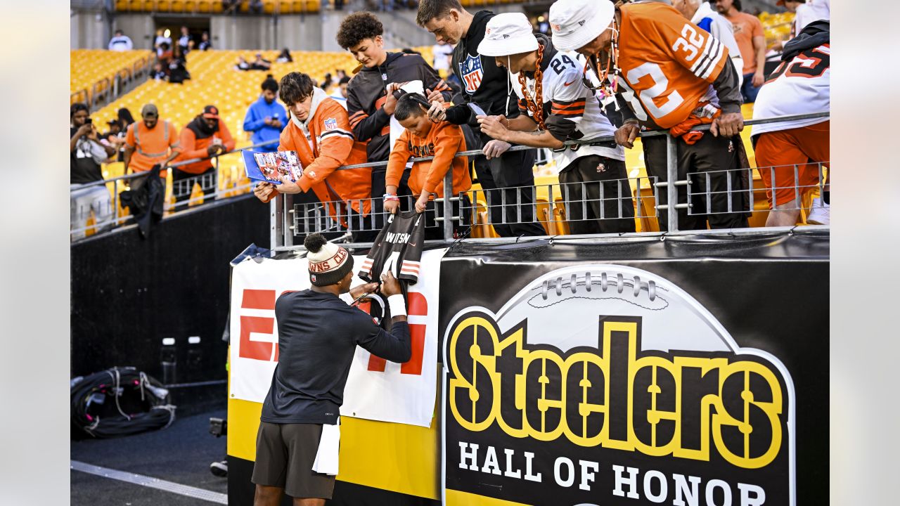 JAN 8th, 2023: Myles Garrett #95 during the Steelers vs Browns game in  Pittsburgh, PA. Jason Pohuski/CSM (Credit Image: © Jason Pohuski/CSM via  ZUMA Press Wire) (Cal Sport Media via AP Images