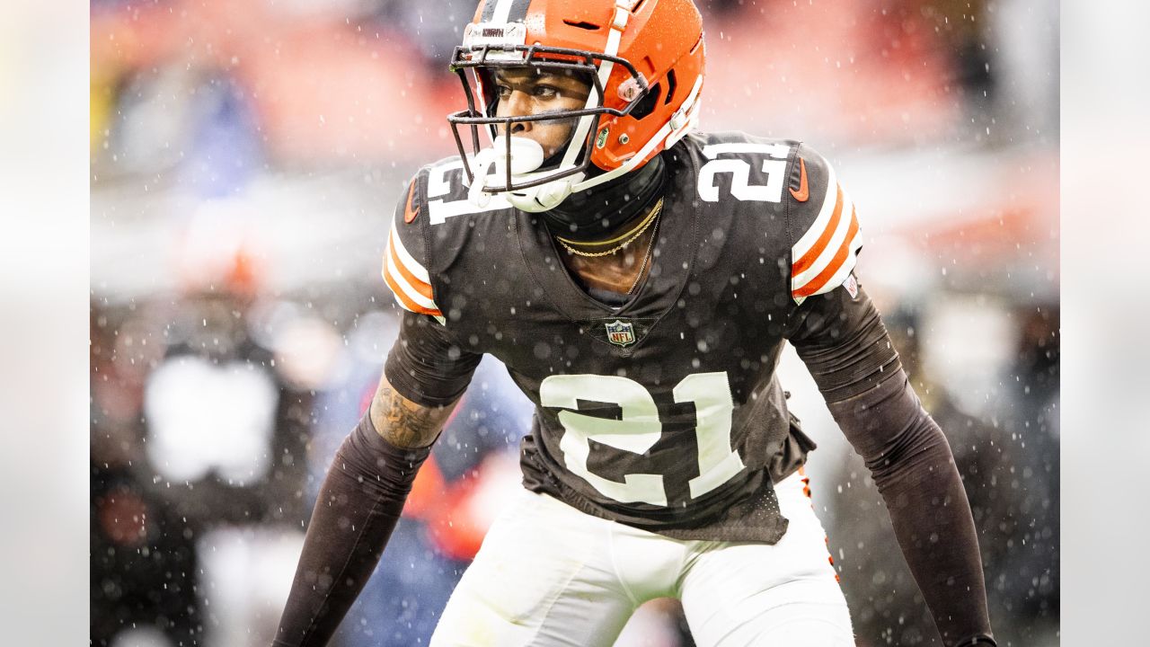 Denzel Ward COVID-19 status update: Browns CB will not play in Wild Card  round - DraftKings Network