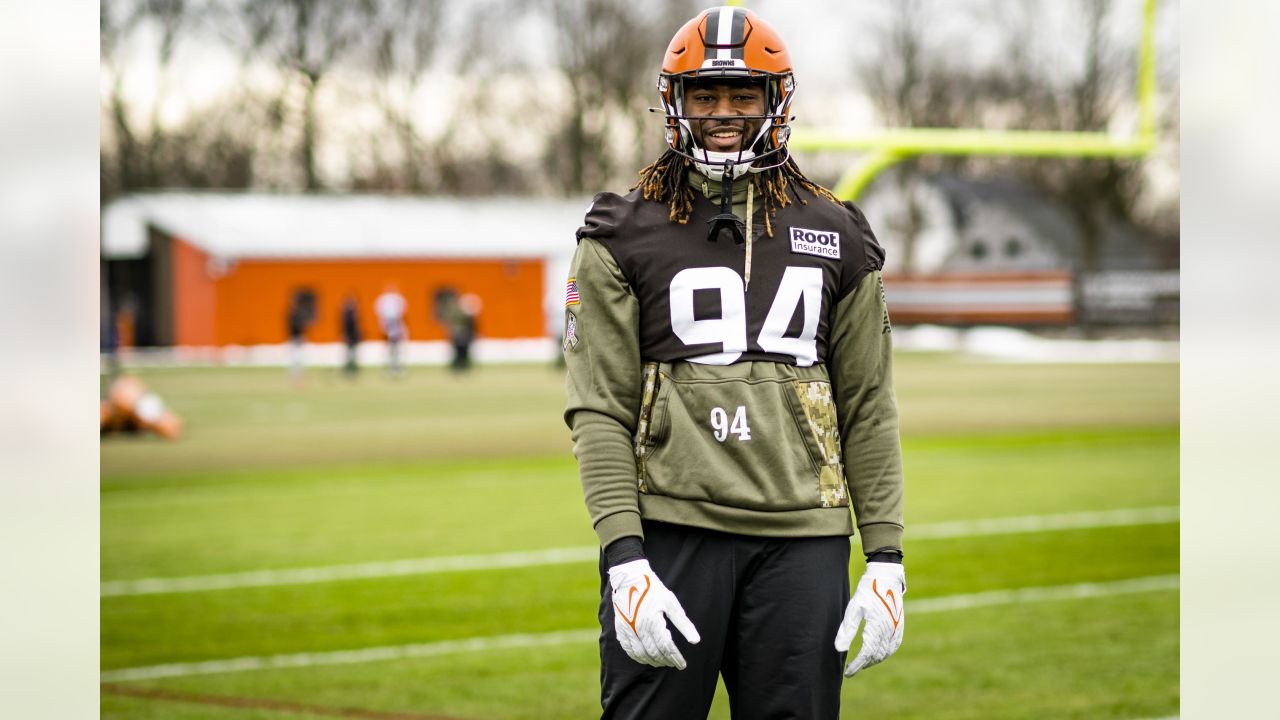 Jadeveon Clowney clears concussion protocol and likely to face Commanders; Joe  Woods, Mike Priefer under scrutiny: Browns Insider 