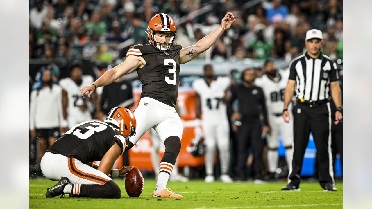 WATCH: Cade York Drills 70 Yard Field Goal Pregame - Sports Illustrated  Cleveland Browns News, Analysis and More