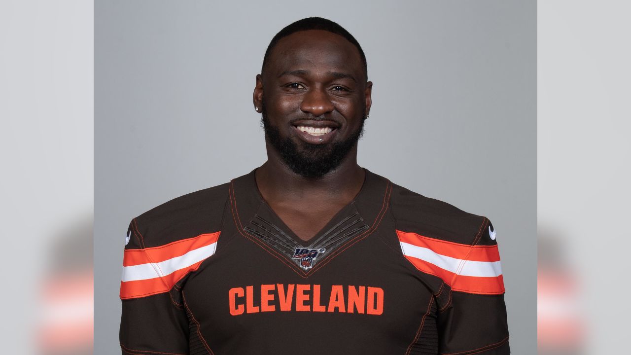 Cleveland Browns waive Devaroe Lawrence as positional depth impresses